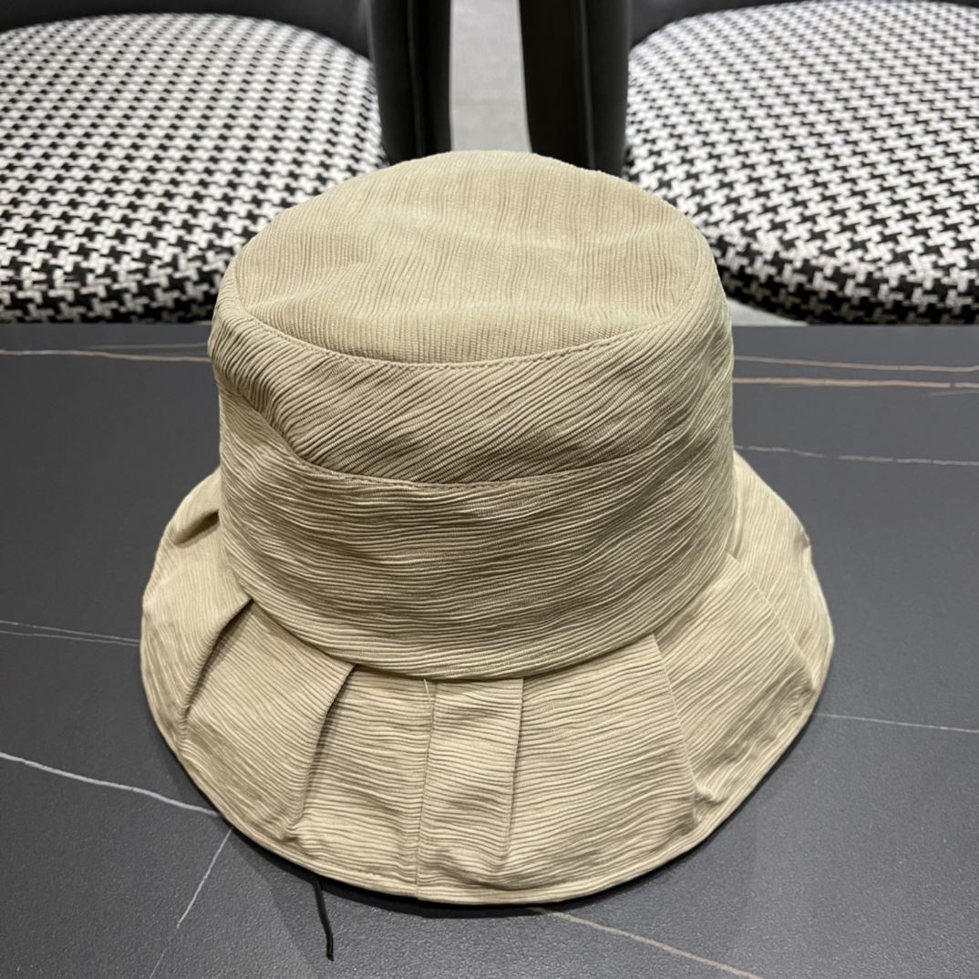 Christian Dior Caps